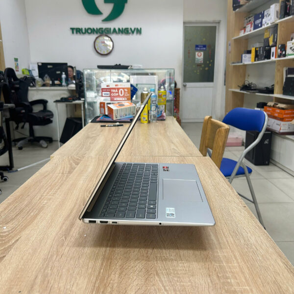 laptop HP AMD RYZEN 7 2 laptop HP AMD RYZEN 7 2